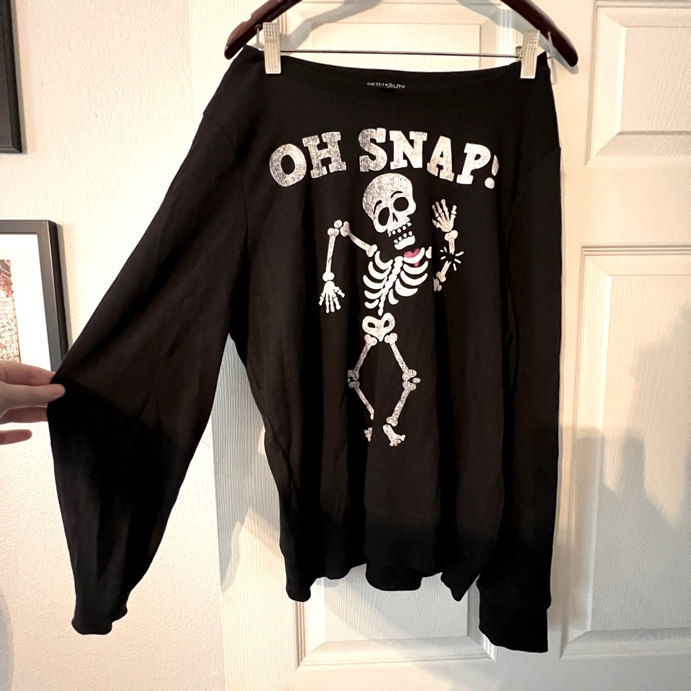 Never worn XL Lightweight Skeleton “Oh Snap” Black Sweater